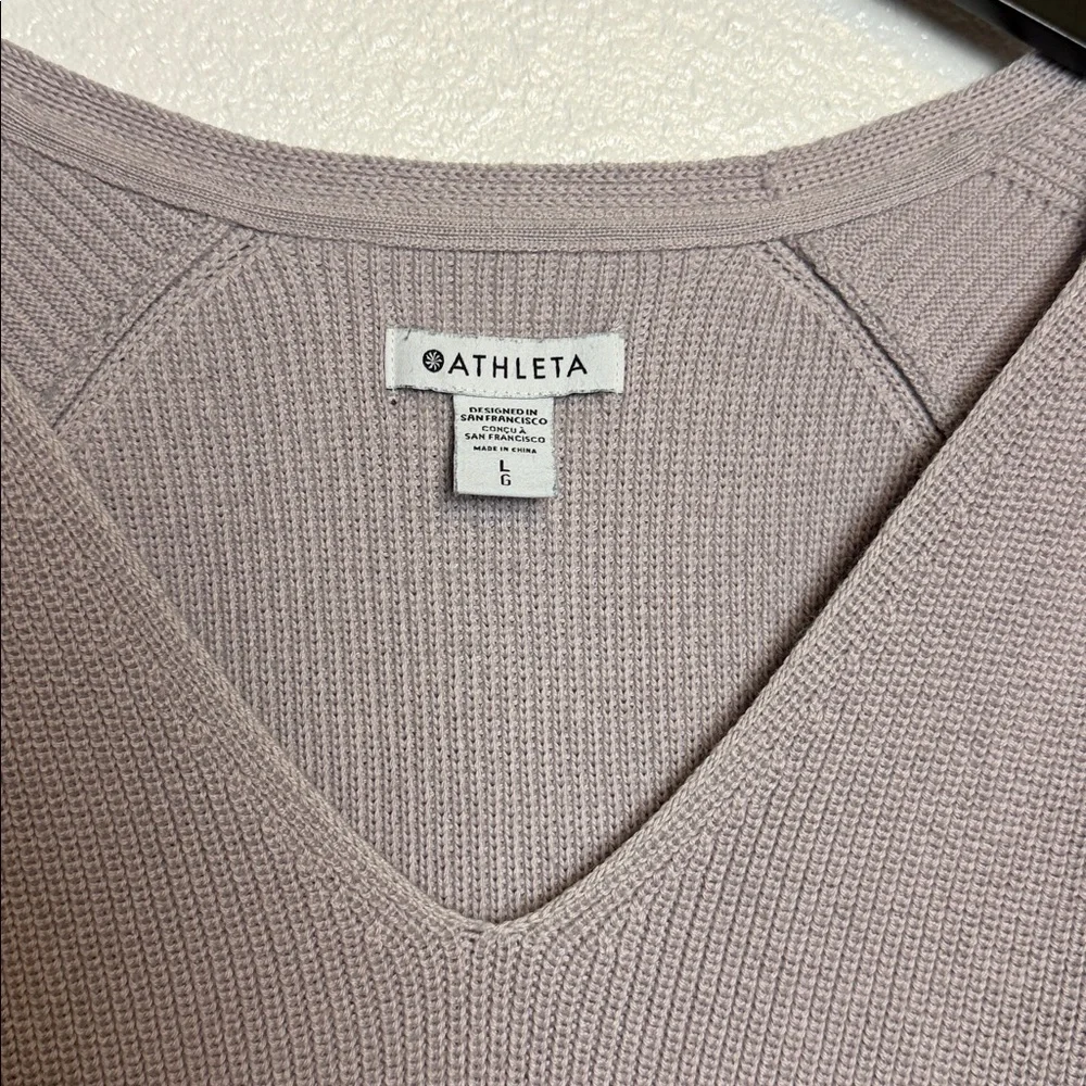 Athleta Hanover Lavender V-Neck Sweater Ribbed Hi-Low Large